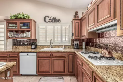 Kitchen - 8920 Emerald Dr, Sun Lakes, AZ 85248 photo 4 of 6