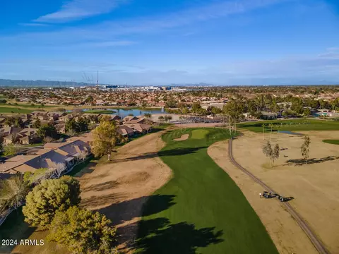 View/Area - 8920 Emerald Dr, Sun Lakes, AZ 85248 photo 4 of 12