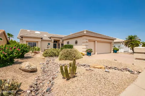 8920 Emerald Dr, Sun Lakes, AZ 85248