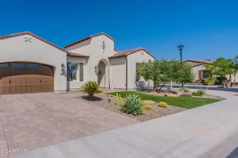 388 E Catalina Ln, San Tan Valley, AZ 85140