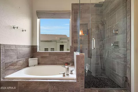 Bath - 7514 E Oasis Cir, Mesa, AZ 85207 photo 2 of 6