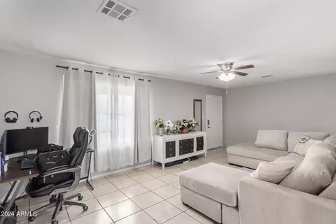 3146 N 64th Dr, Phoenix, AZ 85033 photo 6