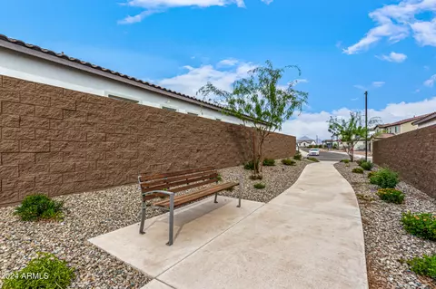 View/Area - 6031 E Waller Ln, Phoenix, AZ 85054 photo 2 of 13