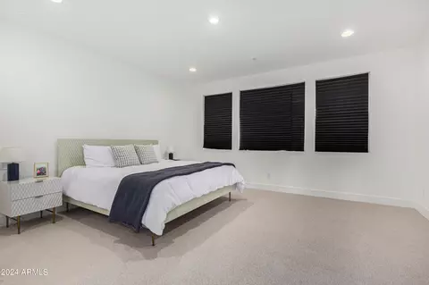 Bedroom - 6031 E Waller Ln, Phoenix, AZ 85054 photo 1 of 9