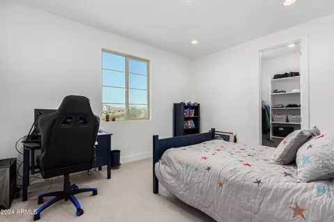 Bedroom - 6031 E Waller Ln, Phoenix, AZ 85054 photo 4 of 9