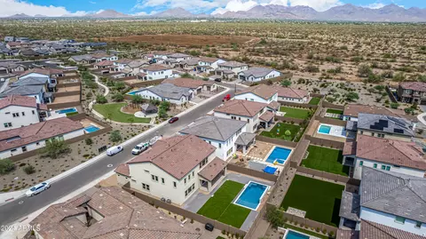 View/Area - 6031 E Waller Ln, Phoenix, AZ 85054 photo 10 of 13