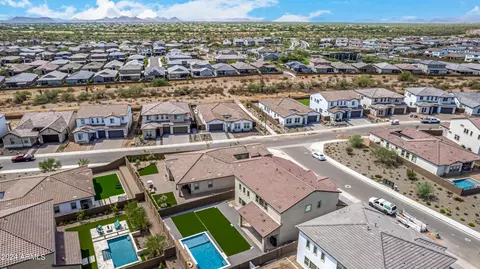 View/Area - 6031 E Waller Ln, Phoenix, AZ 85054 photo 12 of 13