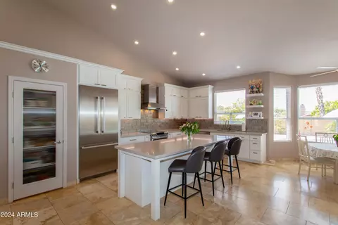 1217 E Desert Flower Ln, Phoenix, AZ 85048 photo 4