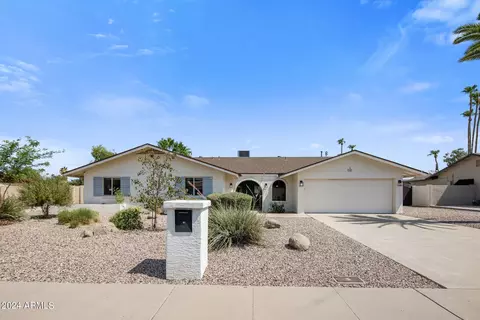 512 E Canterbury Ln, Phoenix, AZ 85022