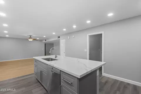 6441 S Roosevelt St, Tempe, AZ 85283 photo 9