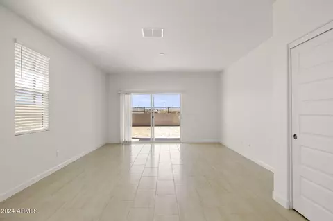 1833 S 240th Ave, Buckeye, AZ 85326 photo 11