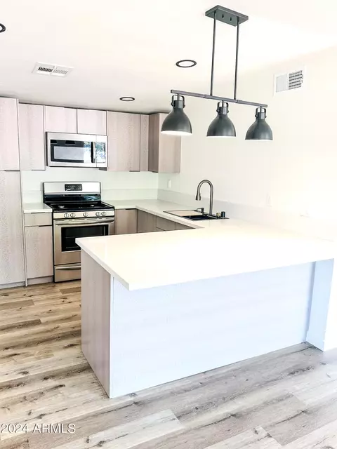 3317 E Taylor St, Phoenix, AZ 85008 photo 4