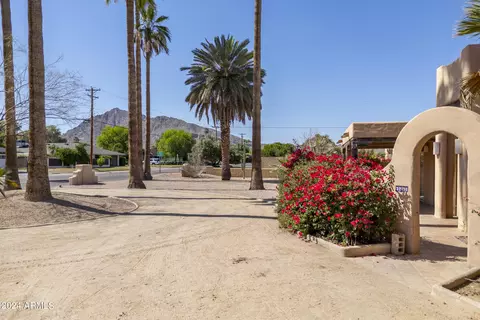 3801 N 64th St, Scottsdale, AZ 85251