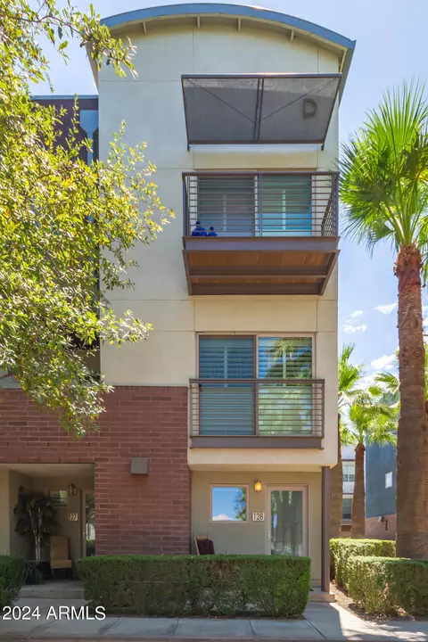 525 W Lakeside Dr #128, Tempe, AZ 85281