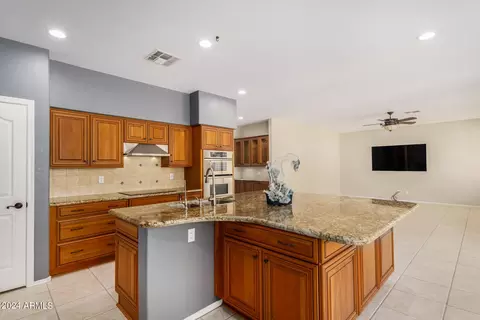 746 E Hiddenview Dr, Phoenix, AZ 85048 photo 11