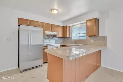 224 E Auburn Dr, Tempe, AZ 85283 photo 5