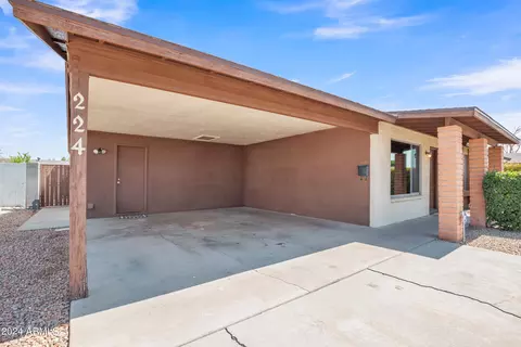 224 E Auburn Dr, Tempe, AZ 85283 photo 4