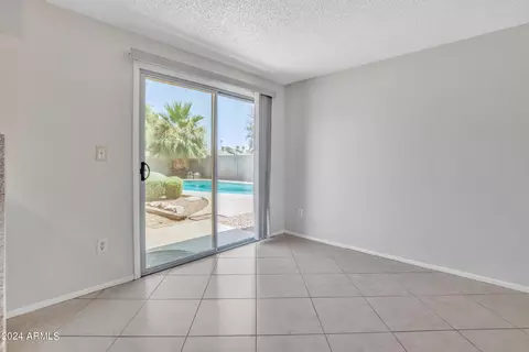 224 E Auburn Dr, Tempe, AZ 85283 photo 7
