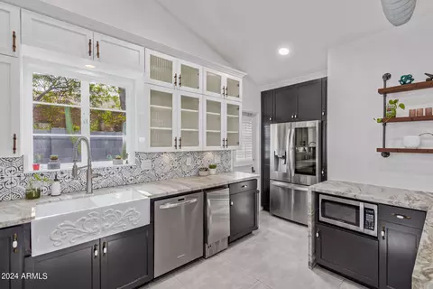 20 E Orange Dr, Phoenix, AZ 85012 photo 20