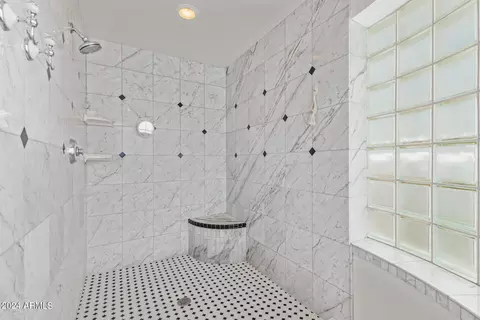 20 E Orange Dr, Phoenix, AZ 85012 photo 34