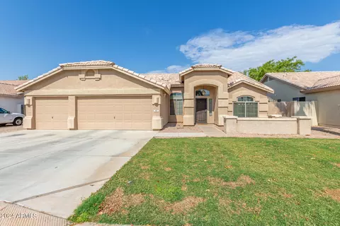 492 N Falcon Dr, Gilbert, AZ 85234