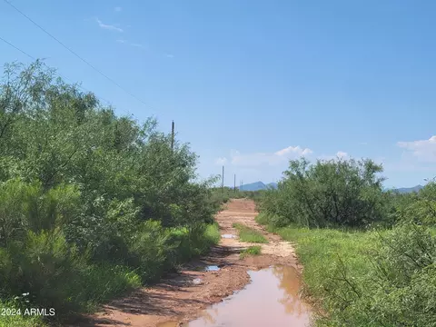 70 N Acres N Tbd N Acorn Pl #10323005, Mcneal, AZ 85617