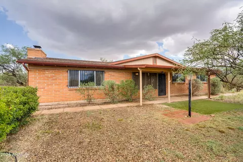 469 W Camino De Mesa --, Huachuca City, AZ 85616