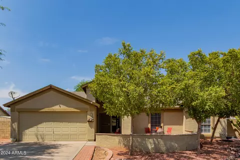 8424 W Sanna St, Peoria, AZ 85345