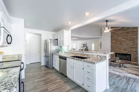 937 N Owl Cir, Gilbert, AZ 85234 photo 10