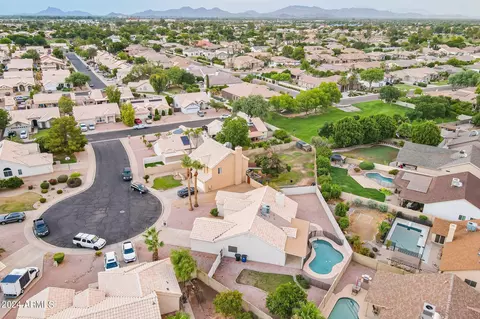 937 N Owl Cir, Gilbert, AZ 85234 photo 44