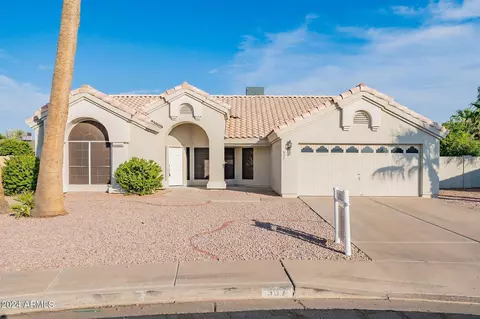 937 N Owl Cir, Gilbert, AZ 85234 photo 2