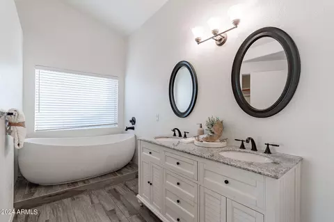 937 N Owl Cir, Gilbert, AZ 85234 photo 22