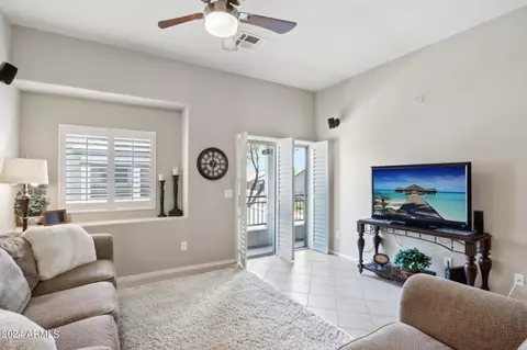 2725 E Mine Creek Rd #2242, Phoenix, AZ 85024