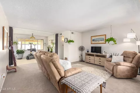 616 E Carmen St, Tempe, AZ 85283 photo 9