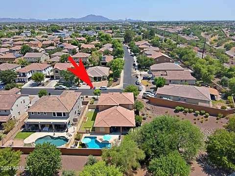 2444 E Hampton Ln, Gilbert, AZ 85295 photo 2