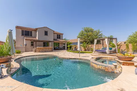 3820 W Aracely Dr, New River, AZ 85087