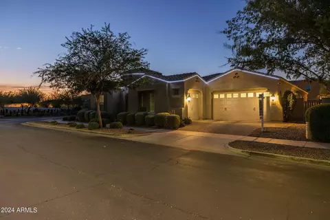 Exterior - 10454 E Vivid Ave, Mesa, AZ 85212 photo 3 of 26