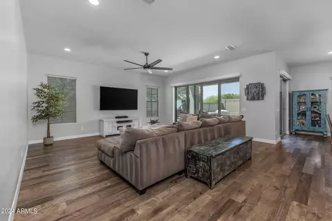 Living - 10454 E Vivid Ave, Mesa, AZ 85212 photo 2 of 2