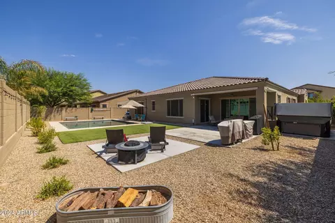 Exterior - 10454 E Vivid Ave, Mesa, AZ 85212 photo 15 of 26