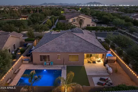 Exterior - 10454 E Vivid Ave, Mesa, AZ 85212 photo 8 of 26