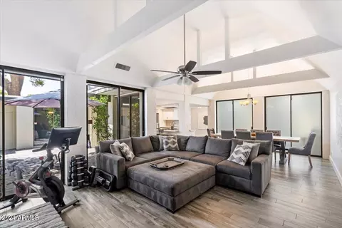 7030 N Barbados Pl, Phoenix, AZ 85021 photo 6
