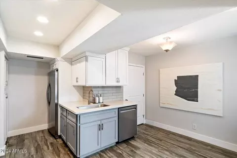 7030 N Barbados Pl, Phoenix, AZ 85021 photo 10