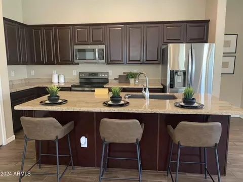 Kitchen - 3032 E Sagebrush St, Gilbert, AZ 85296 photo 3 of 6