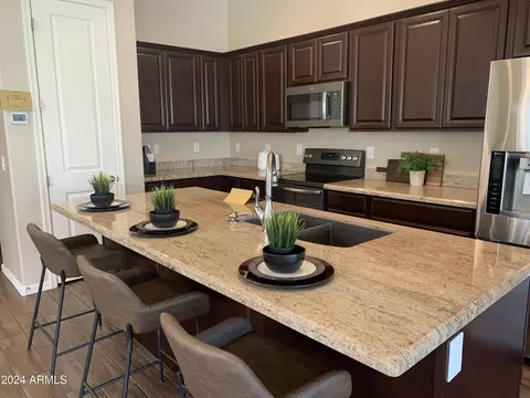 Kitchen - 3032 E Sagebrush St, Gilbert, AZ 85296 photo 4 of 6