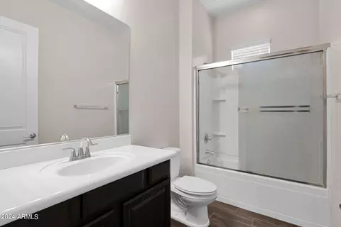 Bath - 3032 E Sagebrush St, Gilbert, AZ 85296 photo 4 of 4