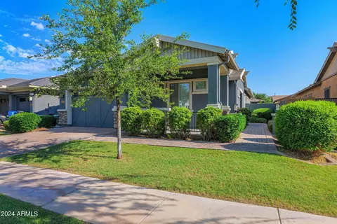 Exterior - 3032 E Sagebrush St, Gilbert, AZ 85296 photo 2 of 7