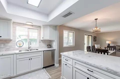 1915 E Apollo Ave, Tempe, AZ 85283 photo 8