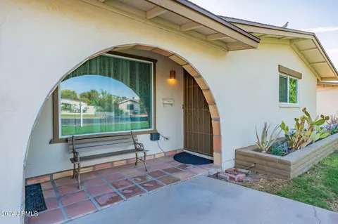 1915 E Apollo Ave, Tempe, AZ 85283 photo 5