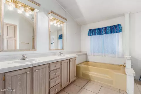 2233 E Behrend Dr #33, Phoenix, AZ 85024 photo 22