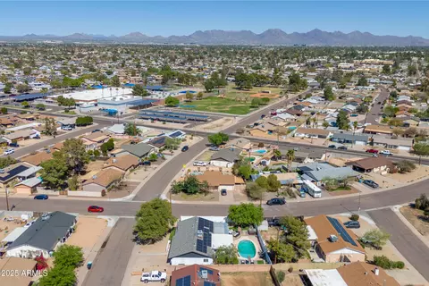 View/Area - 3487 E Delcoa Dr, Phoenix, AZ 85032 photo 5 of 6